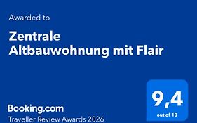 Zentrale Altbauwohnung mit Flair